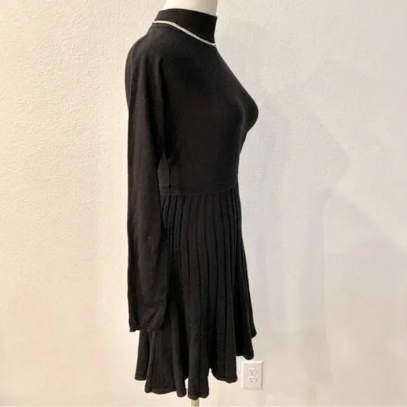 [🌟 PRICE FIRM] EXPRESS Black Pleated Open-Back Sweater Dress Extra Small XS - Picture 6 of 15
